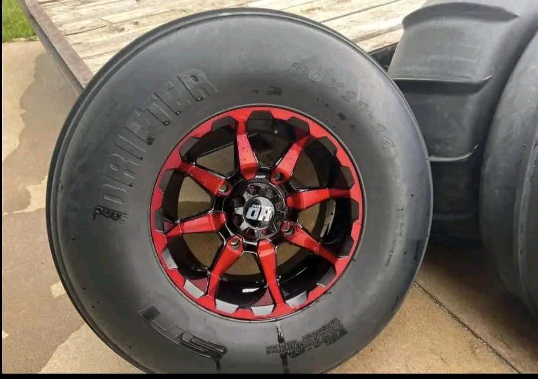 Polaris RZR Paddle Tires and Wheels